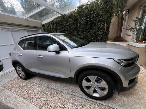 VOLVO XC40 2.0 T4 GASOLINA GEARTRONIC VOLVO XC40 2.0 T4 GASOLINA GEARTRONIC